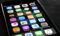 Römer-5-App des göttlichen Betriebssystems