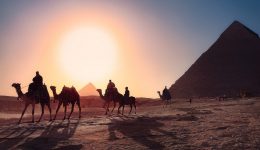 pyramids-3753769_1280