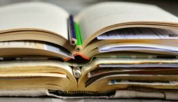 books-2158737_960_720