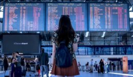 airport-2373727_1920