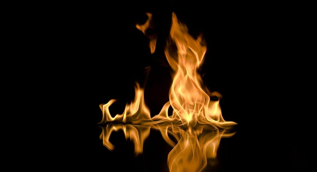 Chanukka und das feuer im Tempel