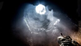 cave-2604672_1280